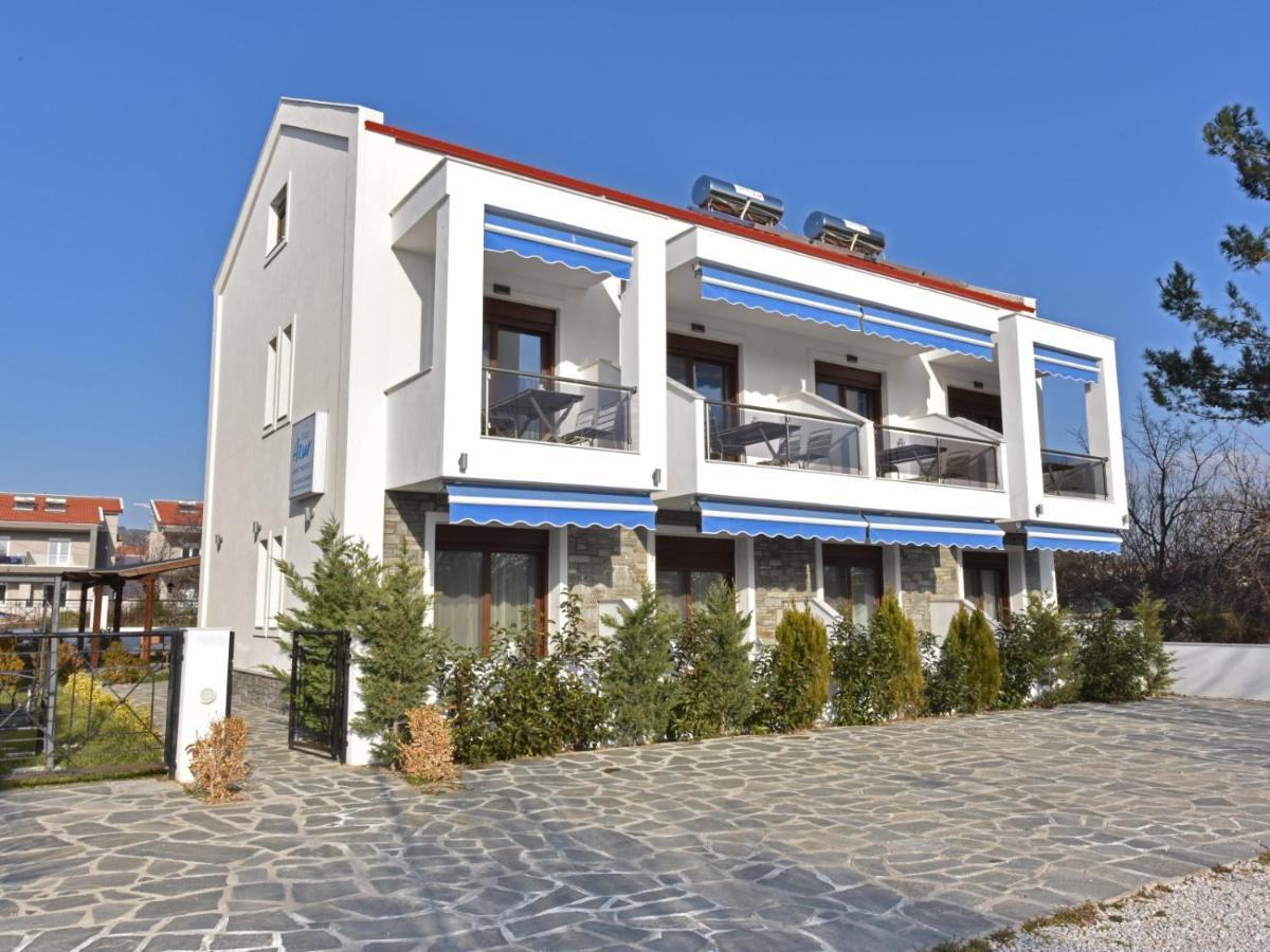 Azur Apartments - Nikiti Halkidiki Exterior photo